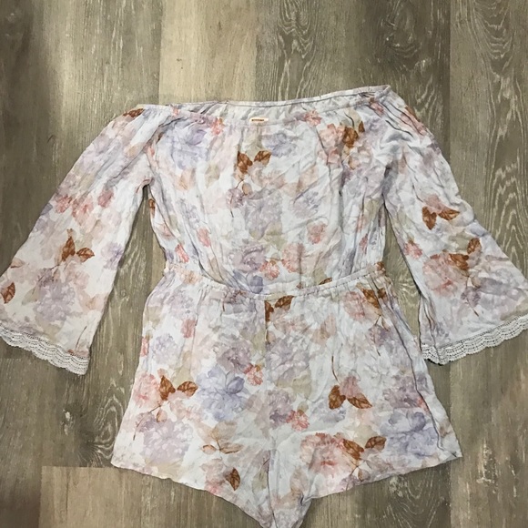 Butterfly Romper - Picture 1 of 2
